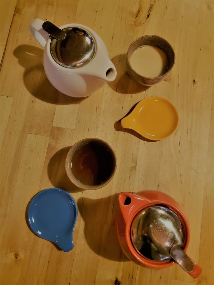 Tea being brewed and poured at Tea Republik